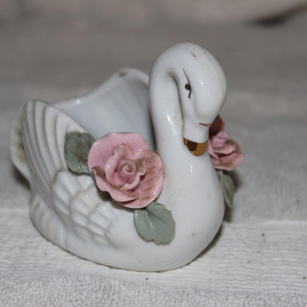 VTG 1950s MINIATURE PORCELAIN SWAN PLANTER PINK ROSES GREEN LEAVES MADE IN CHINA